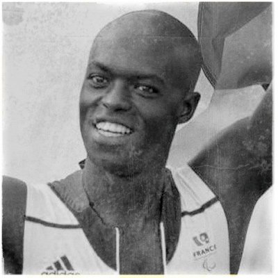 Clavel KAYITARE